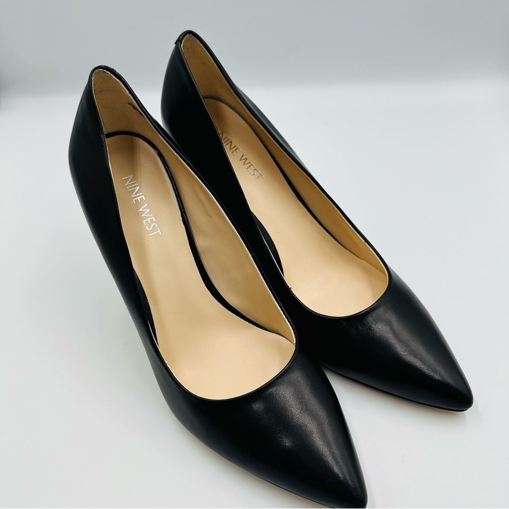 Nine West Classic Black Leather Pointed Toe Heels Pumps SZ 8.5 Wedding Holiday